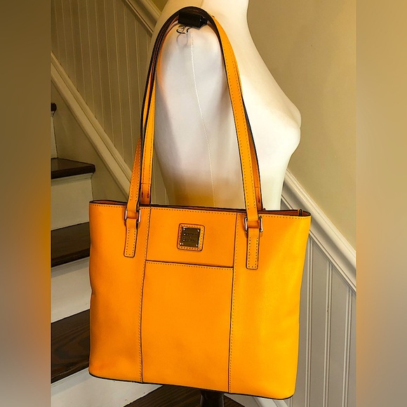 DOONEY BOURKE Orange Saffiano Leather Red Lining Two Top Handle Shoulder Straps - Picture 5 of 17